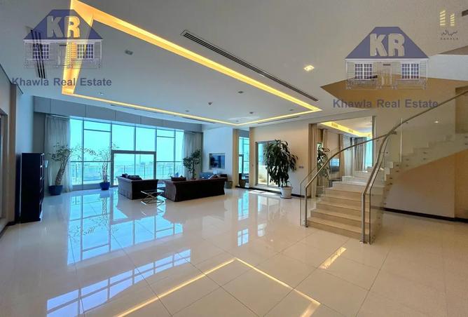 956581 - Property Image 2