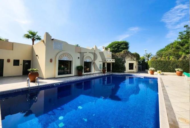 951833 - Property Image 2