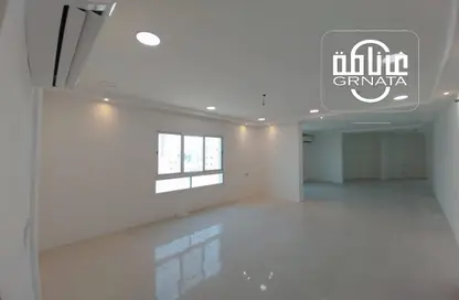 Office Space - Studio - 1 Bathroom for rent in Sanabis - Manama - Capital Governorate