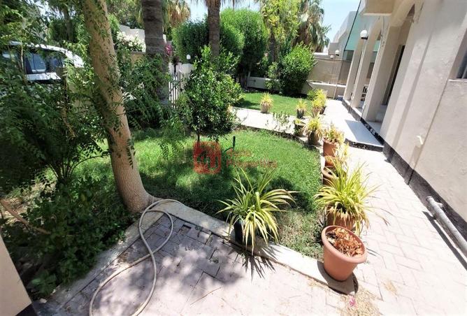 Villa - 3 Bedrooms - 2 Bathrooms for rent in Tubli - Central Governorate