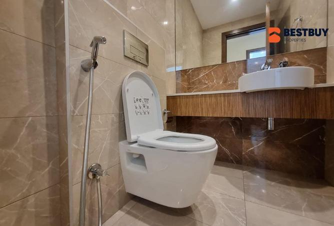 954317 - Property Image 2