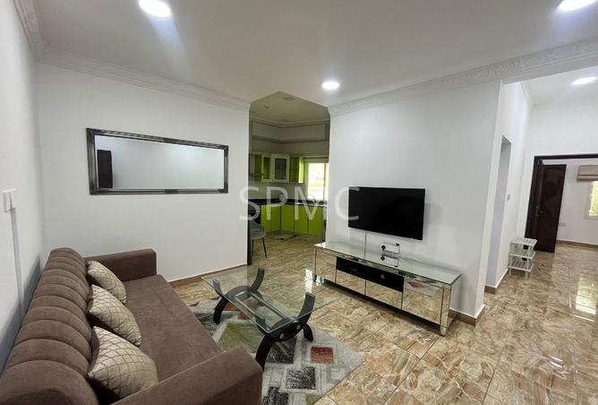 975296 - Property Image 2