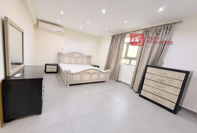 956363 - Property Image 2