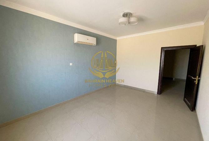 952405 - Property Main Image