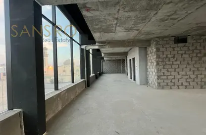 محل - استوديو - 2 حمامات للايجار في الجنبية - المحافظة الشمالية