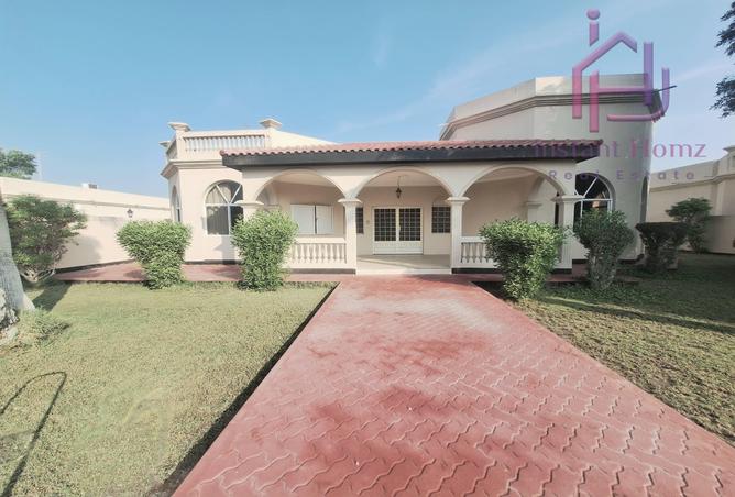 978656 - Property Image 2