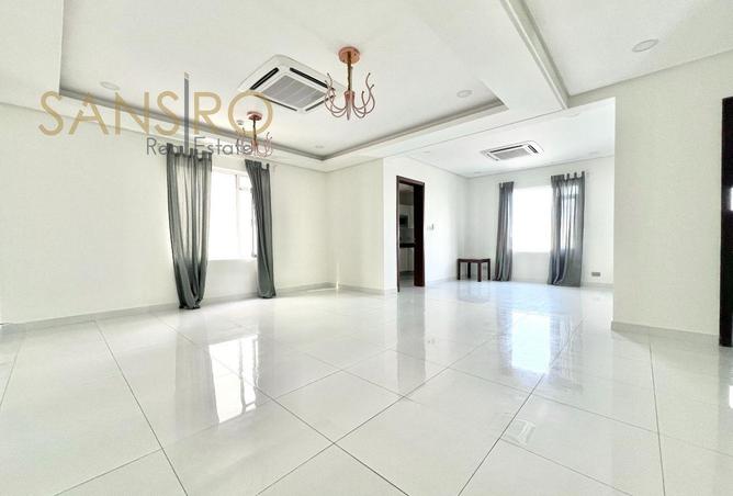 985106 - Property Main Image