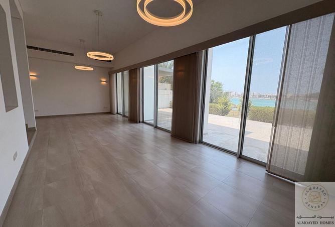 972428 - Property Image 3