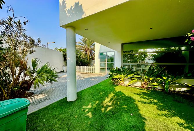960824 - Property Image 2