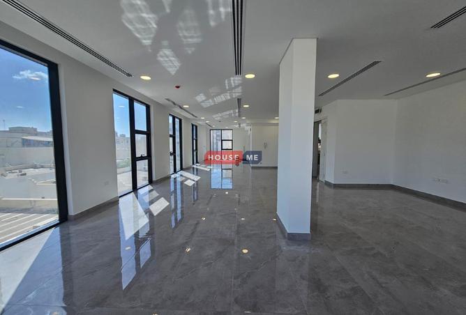 976868 - Property Image 3