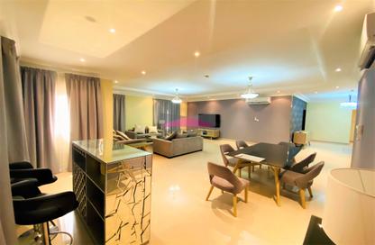 Apartment - 3 Bedrooms - 3 Bathrooms for rent in Al Juffair - Capital Governorate