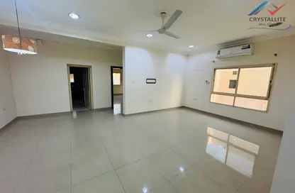 Apartment - 3 Bedrooms - 3 Bathrooms for rent in Hamad Town - Northern Governorate