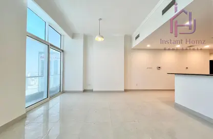 Apartment - 1 Bedroom - 2 Bathrooms for sale in Sanabis - Manama - Capital Governorate