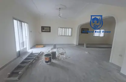 Empty Room image for: Whole Building - Studio - 5 Bathrooms for rent in Riffa Al Sharqi - Riffa - Southern Governorate, Image 1
