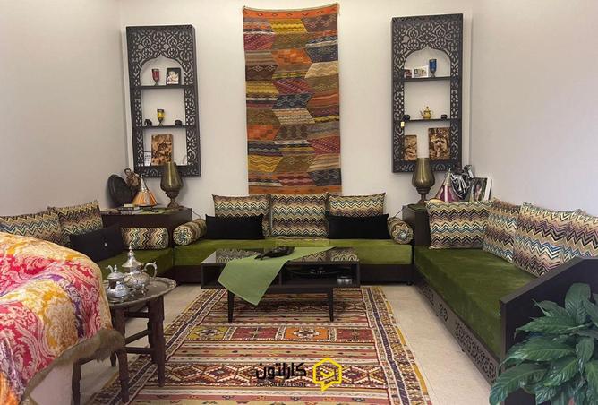 985197 - Property Image 2