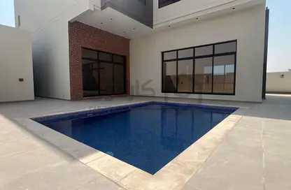 Villa - 5 Bedrooms - 7+ Bathrooms for sale in Bu Quwah - Northern Governorate