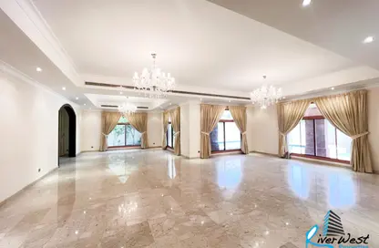 فيلا - 4 غرف نوم - 5 حمامات للايجار في الجسرة - المحافظة الشمالية