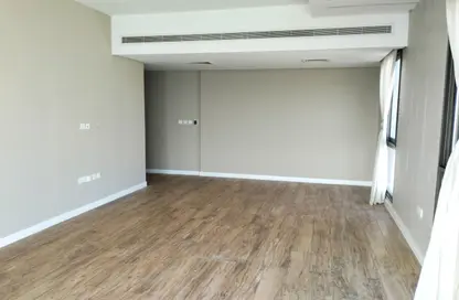 شقة - 3 غرف نوم - 4 حمامات للايجار في الحد - المحرق