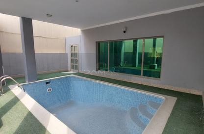 Villa - 4 Bedrooms - 7 Bathrooms for sale in Tubli - Central Governorate