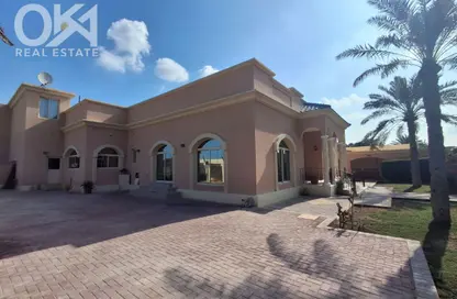 Villa - 4 Bedrooms - 4 Bathrooms for rent in Janabiya - Northern Governorate