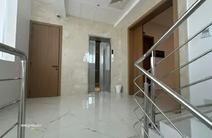 عمارة بالكامل - استوديو - 8 حمامات للبيع في سلماباد - المحافظة الوسطى