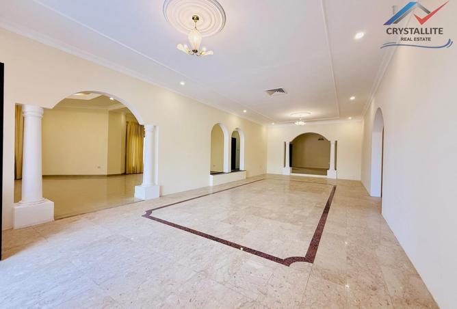 967834 - Property Image 2