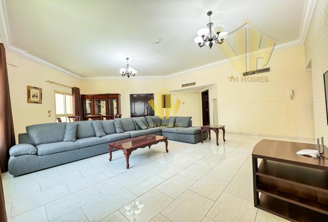 954542 - Property Image 2