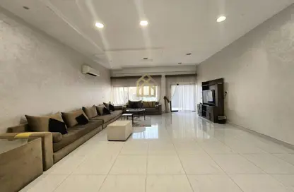 Villa - 4 Bedrooms - 6 Bathrooms for rent in Amwaj Avenue - Amwaj Islands - Muharraq Governorate