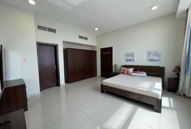 965877 - Property Image 2