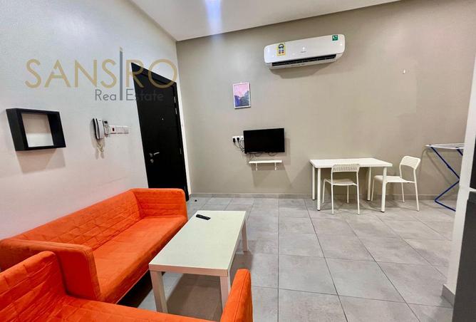 981813 - Property Image 2