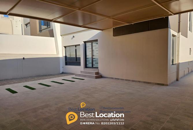 883260 - Property Image 2
