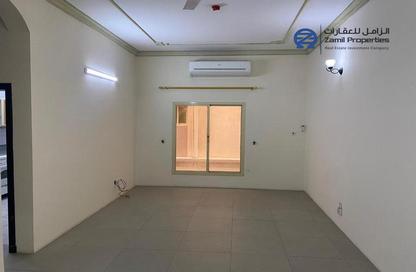 Apartment - 2 Bedrooms - 2 Bathrooms for rent in Mahooz - Manama - Capital Governorate