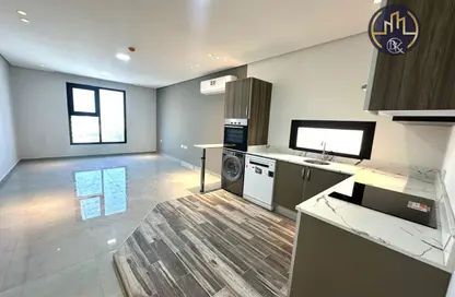 شقة - 2 غرف نوم - 2 حمامات للايجار في الجنبية - المحافظة الشمالية