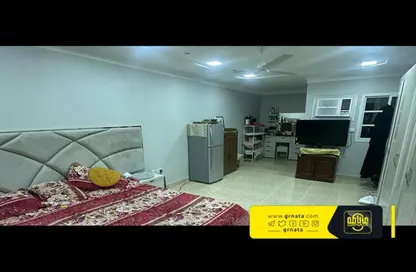 فيلا - 5 غرف نوم - 7 حمامات للبيع في سترة - المحافظة الوسطى