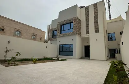 Villa - 5 Bedrooms - 6 Bathrooms for sale in Al Maqsha - Northern Governorate
