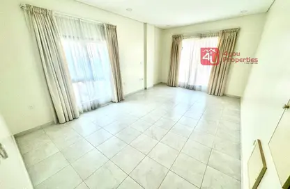 Apartment - 2 Bedrooms - 2 Bathrooms for rent in Zinj - Manama - Capital Governorate