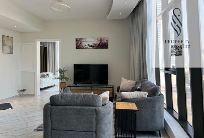 988303 - Property Image 3