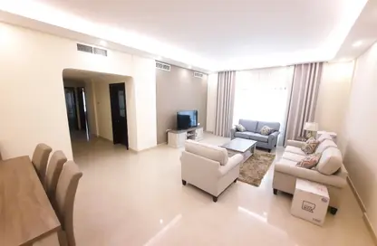 Apartment - 2 Bedrooms - 2 Bathrooms for rent in Al Juffair - Capital Governorate