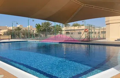 Compound - 3 Bedrooms - 2 Bathrooms for rent in Janabiya - Northern Governorate