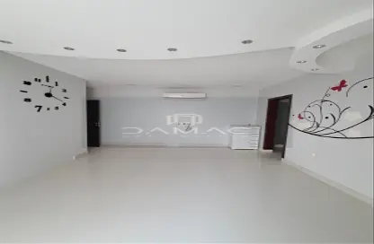Apartment - 3 Bedrooms - 2 Bathrooms for rent in Jidhafs - Northern Governorate