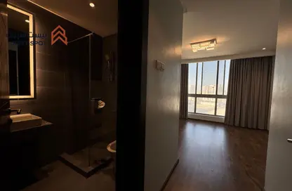 شقة - 3 غرف نوم - 3 حمامات للايجار في الجنبية - المحافظة الشمالية