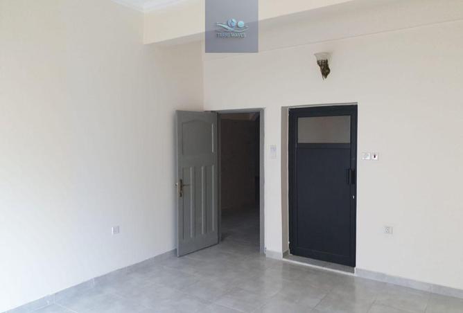 975271 - Property Image 2