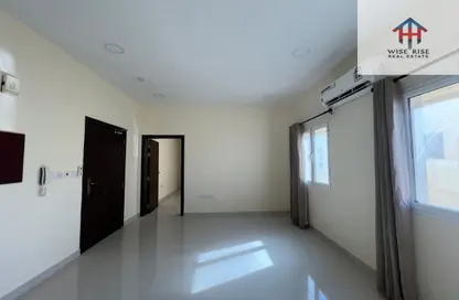 Apartment - 2 Bedrooms - 3 Bathrooms for rent in Busaiteen - Muharraq Governorate