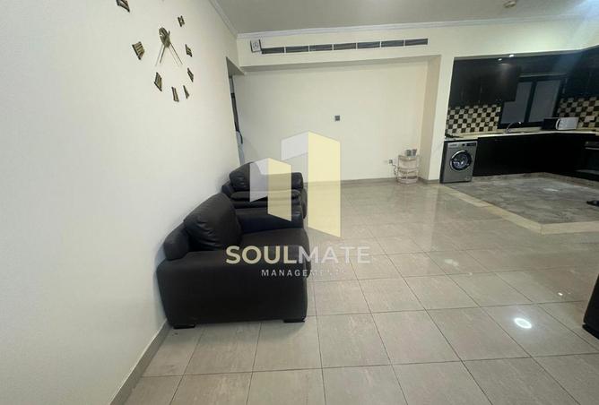 989614 - Property Main Image