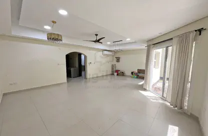 Villa - 3 Bedrooms - 3 Bathrooms for rent in Hamala - Northern Governorate