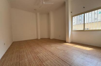 Apartment - 2 Bedrooms - 1 Bathroom for rent in Riffa Al Sharqi - Riffa - Southern Governorate