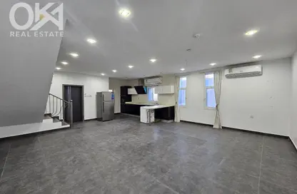 Duplex - 3 Bedrooms - 2 Bathrooms for rent in Saar - Northern Governorate