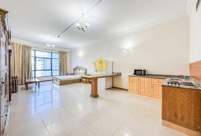 964889 - Property Image 2