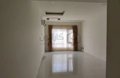 Apartment - 3 Bedrooms - 4 Bathrooms for sale in Isa Town - Central Governorate