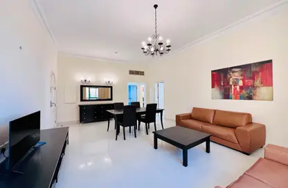 Apartment - 2 Bedrooms - 2 Bathrooms for rent in Al Juffair - Capital Governorate